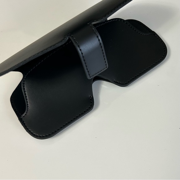 Saint Laurent leather case - Picture 3 of 10